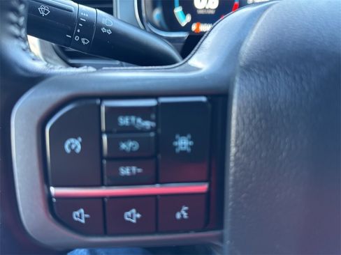Used 2022 Ford F150 Lariat image 16