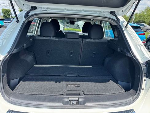 Used 2020 Nissan Rogue Sport SV w/ All-Weather Package AWD/4WD image 11
