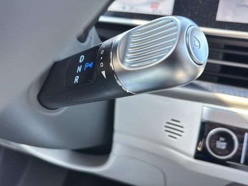 New 2025 Hyundai Ioniq 6 SEL RWD image 17