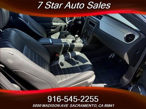 Used 2011 Ford Mustang GT Premium w/ Security Pkg RWD image 12
