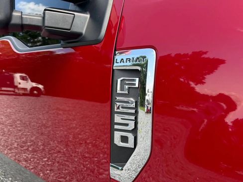 Used 2022 Ford F250 Lariat w/ Lariat Value Package AWD/4WD image 6