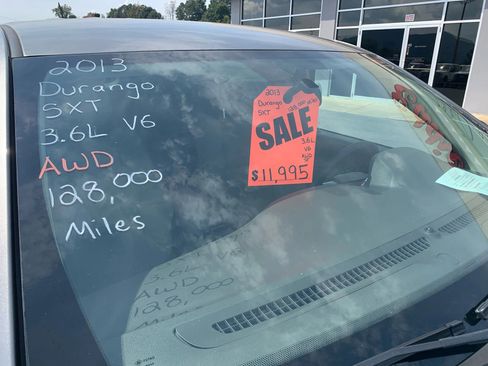 Used 2013 Dodge Durango SXT w/ Trailer Tow Group IV image 3