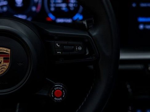 Certified 2025 Porsche 911 Carrera RWD image 39