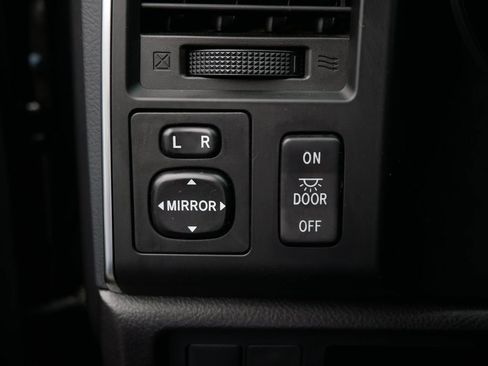 Used 2018 Toyota Sequoia TRD Sport AWD/4WD image 29