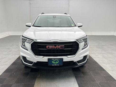 Certified 2024 GMC Terrain SLE w/ Driver Convenience Package AWD/4WD image 6
