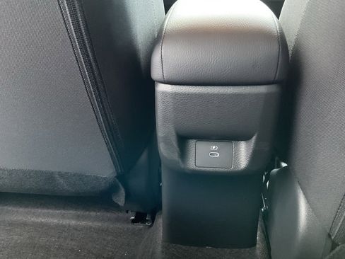 New 2025 Nissan Versa SV w/ Trunk Package image 16