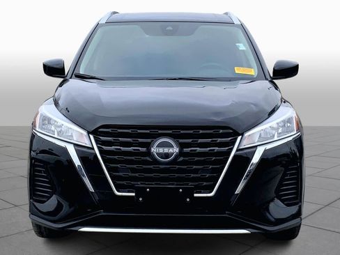 Used 2023 Nissan Kicks SV image 4