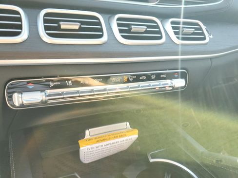 New 2026 Mercedes-Benz GLS 450 4MATIC image 33