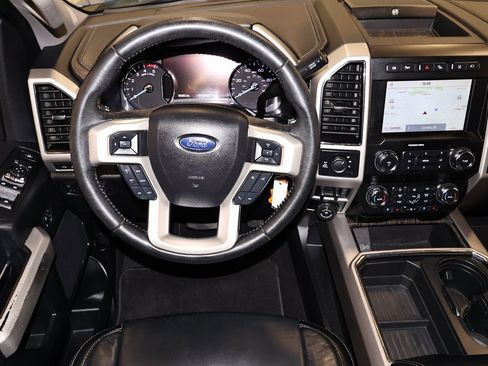 Certified 2020 Ford F350 Lariat w/ Tremor Off-Road Package image 14