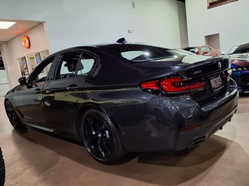 Used 2022 BMW 530i xDrive w/ M Sport Package image 6