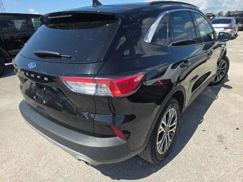 Used 2021 Ford Escape SEL w/ Technology Package FWD image 3