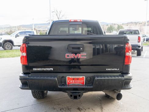 Used 2019 GMC Sierra 2500 Denali w/ Duramax Plus Package image 6