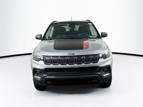 Used 2022 Jeep Compass Trailhawk AWD/4WD image 2