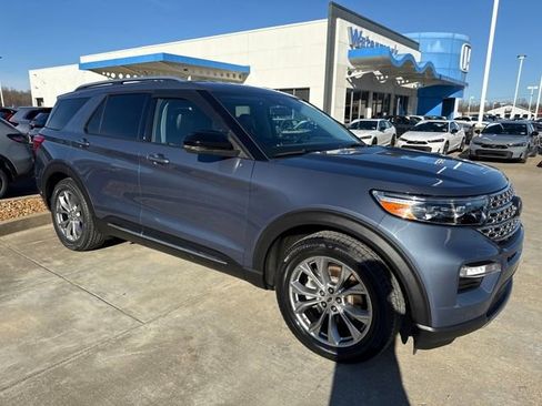 Used 2021 Ford Explorer Limited w/ Equipment Group 301A image 7