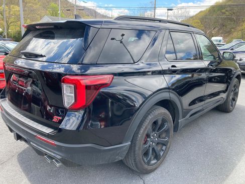 Certified 2023 Ford Explorer ST w/ Equipment Group 401A image 4