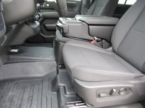 New 2025 Chevrolet Tahoe Commercial image 16