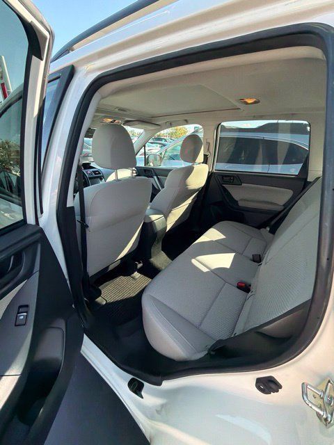 Used 2017 Subaru Forester 2.5i Premium AWD/4WD image 13