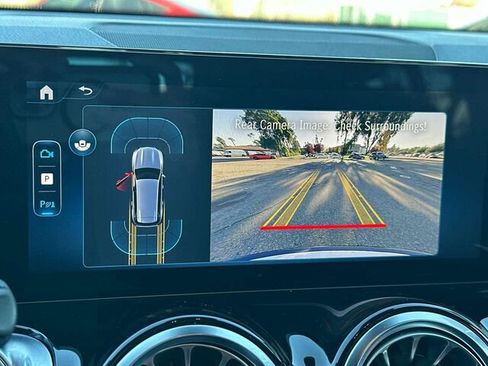 Used 2025 Mercedes-Benz GLB 250 GLB 250 4D Sport Utility 4MATI image 25