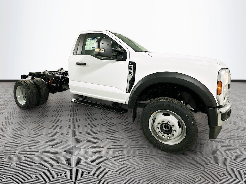New 2026 Ford F550 4x4 Regular Cab Super Duty image 4