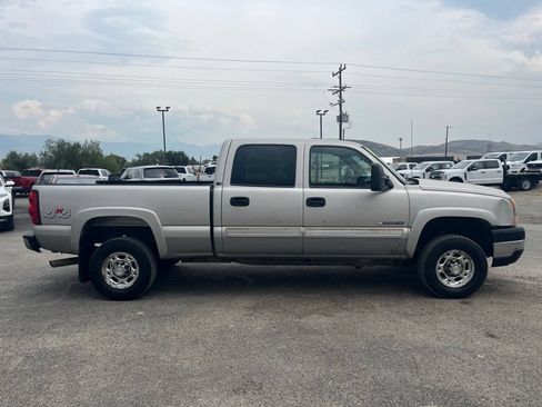 Used 2006 Chevrolet Silverado 2500 LS AWD/4WD image 4