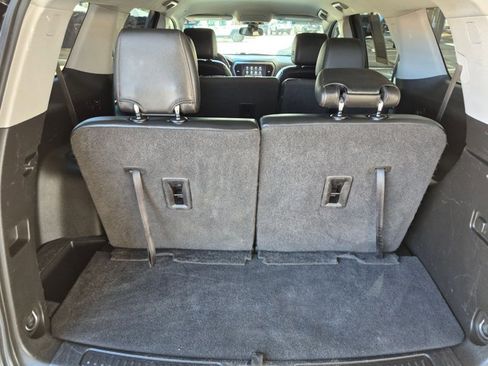 Used 2021 GMC Acadia AT4 AWD/4WD image 17