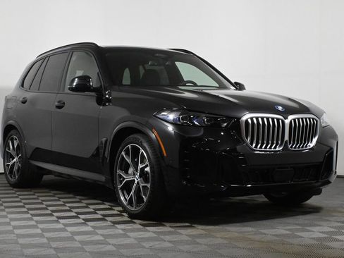 Used 2026 BMW X5 xDrive50e w/ M Sport Package image 9