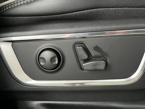 New 2026 RAM 1500 Laramie AWD/4WD image 29