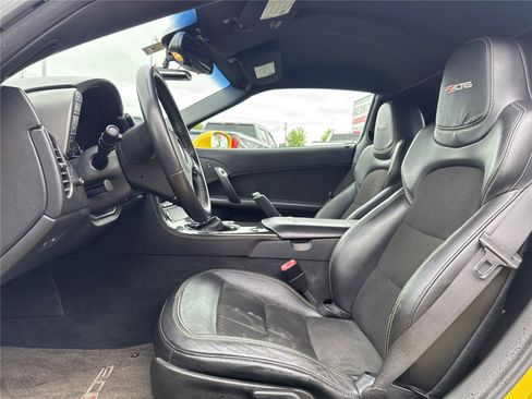 Used 2007 Chevrolet Corvette Z06 w/ Preferred Equipment Group RWD image 17