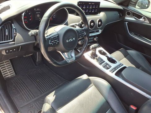 Used 2022 Kia Stinger GT1 RWD image 11