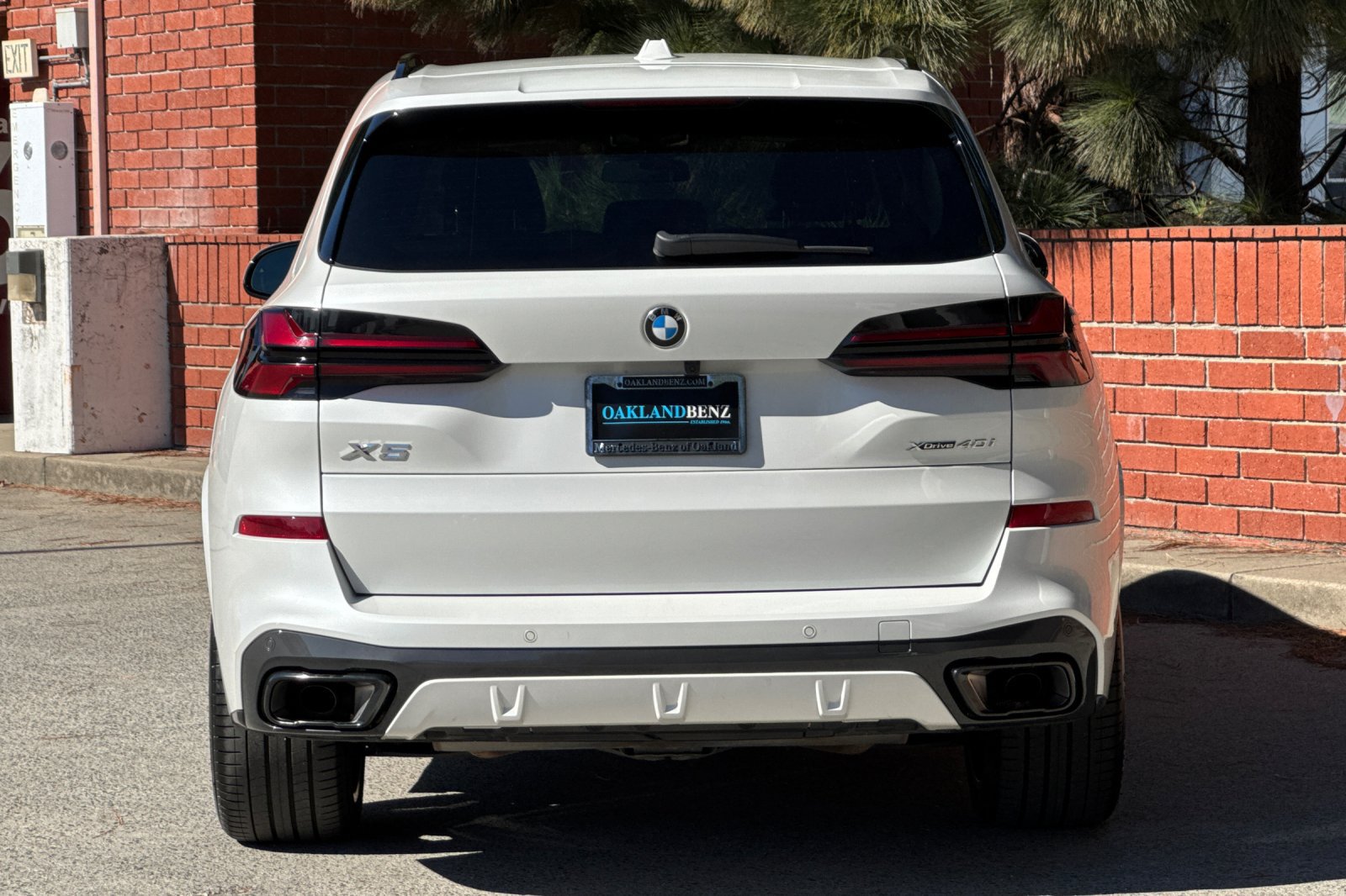 Used 2024 BMW X5 xDrive40i w/ M Sport Package AWD/4WD image 5
