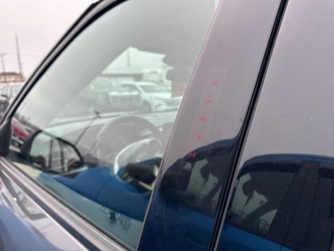 Used 2022 Ford Explorer XLT w/ Equipment Group 202A image 14