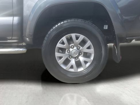 Used 2016 Toyota Tacoma SR5 RWD image 33
