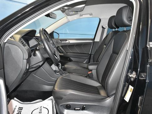 Used 2022 Volkswagen Tiguan SE FWD image 7