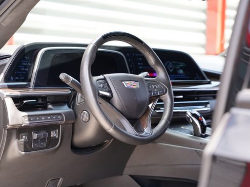 Used 2024 Cadillac Escalade ESV Sport Platinum AWD/4WD image 14