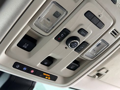 Used 2021 GMC Yukon Denali w/ Denali Premium Package image 34