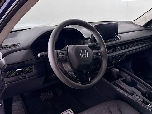 Used 2023 Honda Accord EX image 9