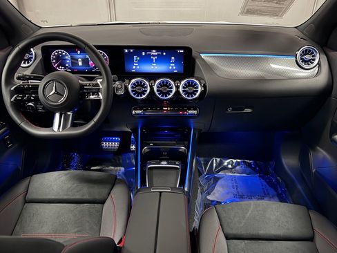 Used 2025 Mercedes-Benz GLA 250 image 35