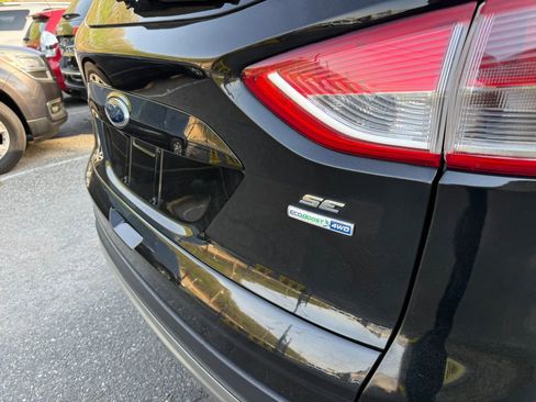 Used 2016 Ford Escape SE AWD/4WD image 7