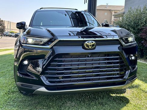 Used 2026 Toyota Grand Highlander AWD Hybrid image 4