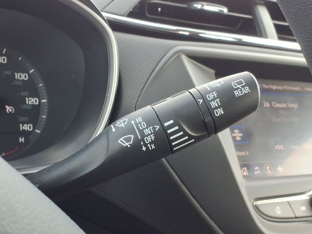 Used 2023 Chevrolet TrailBlazer LS FWD image 24