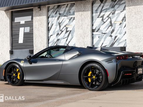 Used 2025 Ferrari SF90 Spider image 12