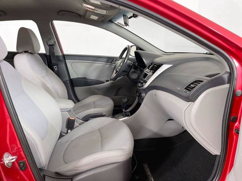 Used 2014 Hyundai Accent SE FWD image 24