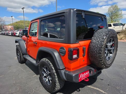 Used 2018 Jeep Wrangler Rubicon AWD/4WD image 3