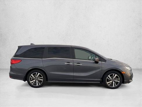 Used 2024 Honda Odyssey Touring image 4