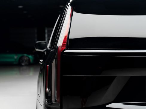 Used 2023 Cadillac Escalade Sport w/ LPO, ONYX Package AWD/4WD image 27