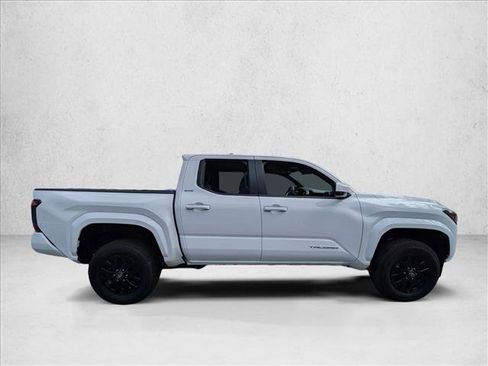 Used 2024 Toyota Tacoma SR5 image 4