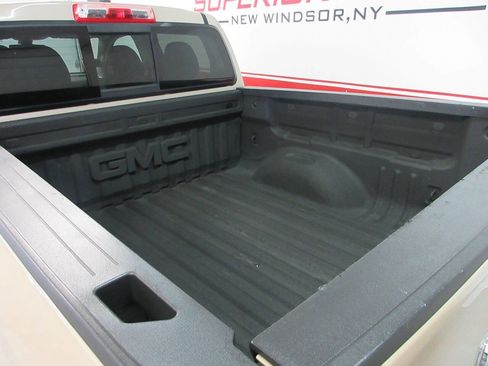 Used 2021 GMC Canyon AT4 image 15