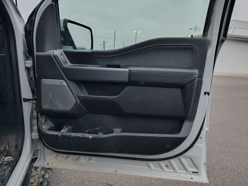 Used 2024 Ford F150 Lightning Lariat image 15