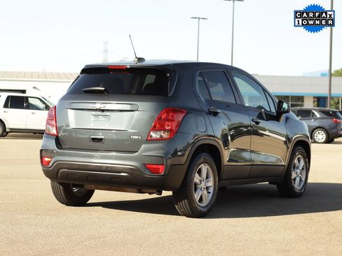 Used 2021 Chevrolet Trax LS w/ Tint and Cruise Package FWD image 7