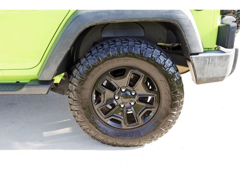 Used 2016 Jeep Wrangler Unlimited Sport w/ Quick Order Package 24S AWD/4WD image 29